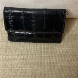 Black snakeskin I’d holder